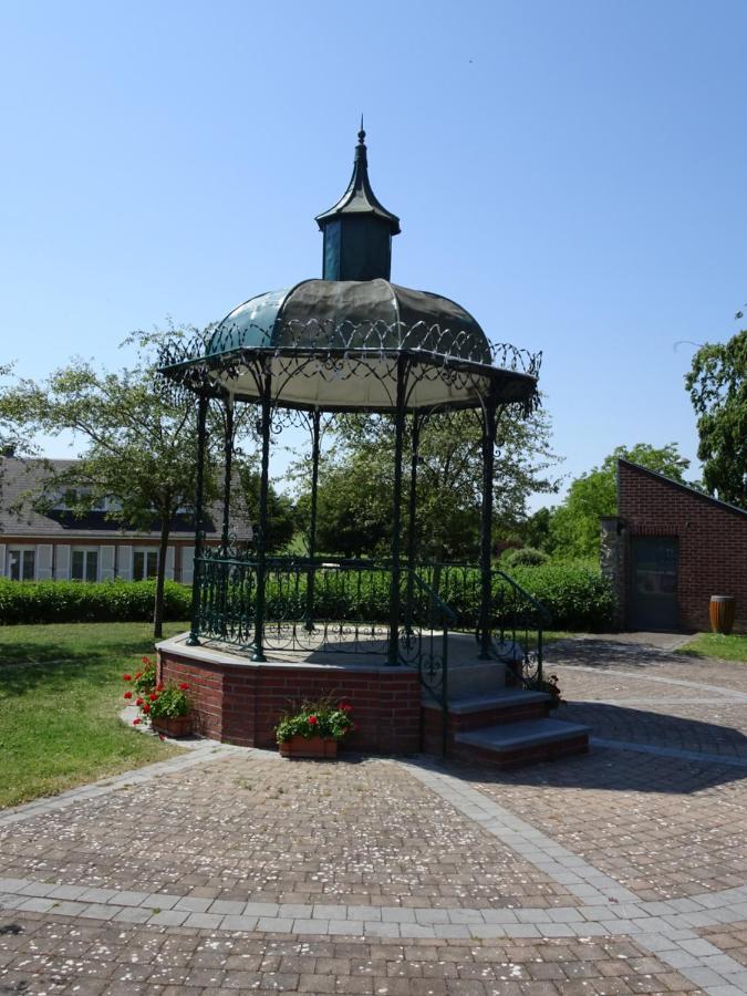 Le Rucher Lez-Fontaine Exterior photo